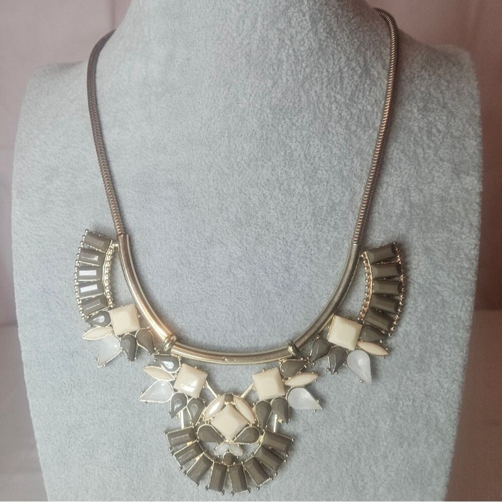 NY Cream, Brown, And Tan Gold Tone Statement Necklace 18-20" GUC Y2K